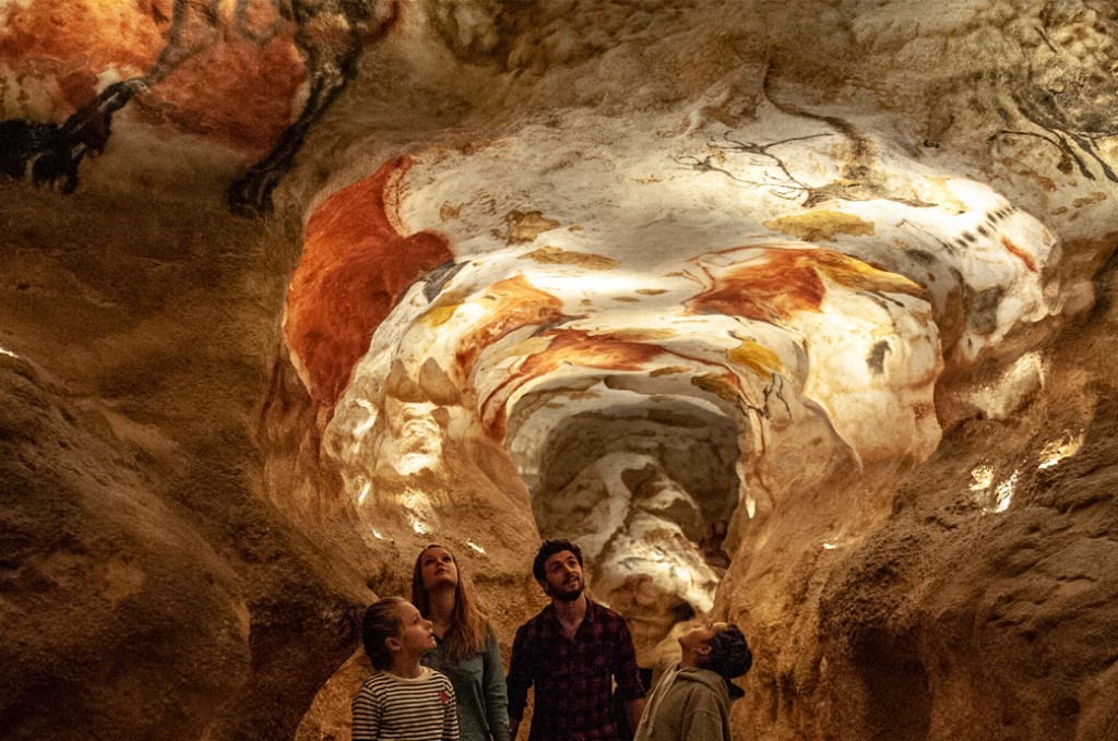 Les Grottes de Dordogne : l'émerveillement du monde souterrain